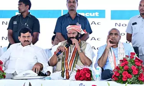మేడిగడ్డ, సుందిళ్ల బ్యారేజీల భవిష్యత్తు ప్రశ్నార్ధకంః మంత్రి ఉత్తమ్