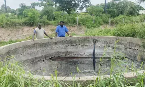 కబ్జా కోరల్లో తాగునీటి బావి..