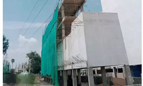 మీర్ పేట్ లో జోరుగా అక్రమ నిర్మాణాలు