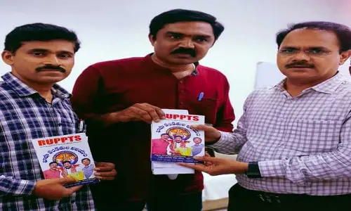 800 పోస్టులు అప్ గ్రేడ్ చేయండి! విద్యాశాఖ సెక్రటరీకి పండిత పరిషత్ నేతల వినతి