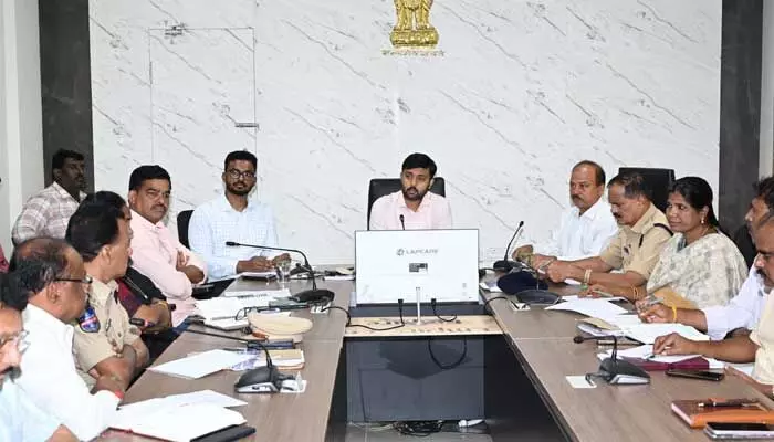 వాగులు, చెరువులపై జాగ్రత్తలు తీసుకోవాలిః కలెక్టర్అద్వైత్ కుమార్ సింగ్ వాగులు, చెరువులపై జాగ్రత్తలు తీసుకోవాలిః కలెక్టర్అద్వైత్ కుమార్ సింగ్