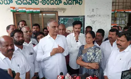 గురుకులాలపై సీఎం రేవంత్ రివ్యూ చేయాలిః మాజీ మంత్రి హరీష్‌ రావు