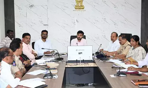 వాగులు, చెరువులపై జాగ్రత్తలు తీసుకోవాలిః కలెక్టర్అద్వైత్ కుమార్ సింగ్