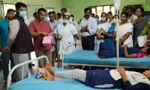 అందుబాటులో లేని వైద్యుల సస్పెండ్