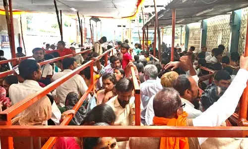 కేతకిలో పోటెత్తిన భక్తులు