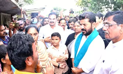 నష్టపోయిన ప్రతి ఒక్కరినీ ఆదుకుంటాం