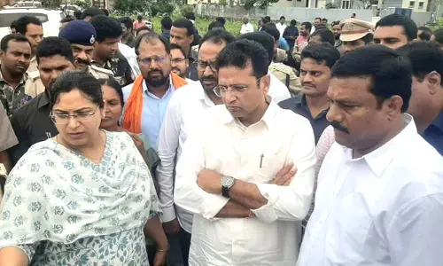 అండగా ఉంటాం.. అధైర్య పడొద్దు