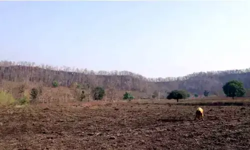 గిరిజన భూములను కాపాడాలి!
