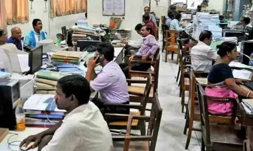 వేతన జీవులకు ఆరోగ్య భద్రత కల్పించరా?
