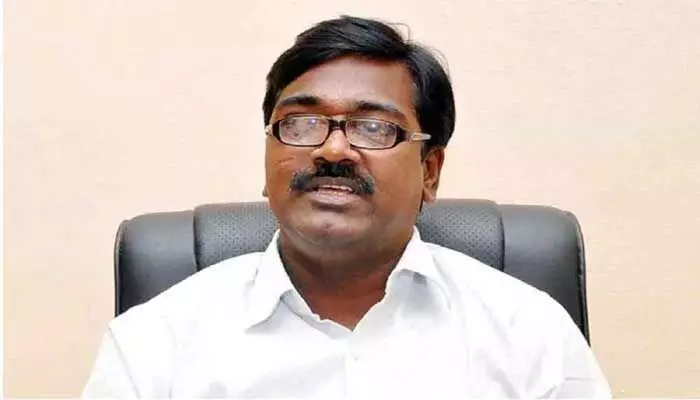 ఇద్దరు కీలక మంత్రులపై పువ్వాడ అజయ్ సంచలన ఆరోపణలు ఇద్దరు కీలక మంత్రులపై పువ్వాడ అజయ్ సంచలన ఆరోపణలు