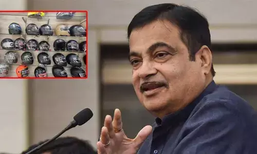 Nitin Gadkari :టూవీలర్ కొనుగోలు దారులకు నితిన్ గడ్కరీ గుడ్ న్యూస్