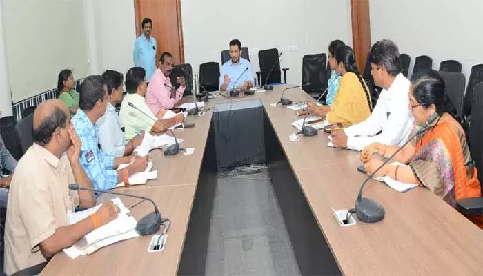 మహిళలను పారిశ్రామిక వేత్తలుగా తీర్చిదిద్దాలి.. జిల్లా కలెక్టర్ గౌతమ్ మహిళలను పారిశ్రామిక వేత్తలుగా తీర్చిదిద్దాలి.. జిల్లా కలెక్టర్ గౌతమ్