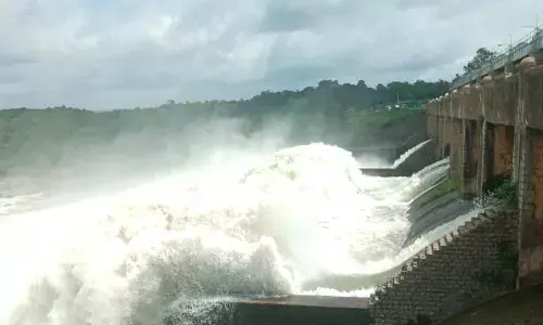 నిజాంసాగర్ ప్రాజెక్టు మూడు గేట్లు ఎత్తివేత