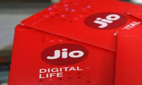 Jio: ఇంటి నుంచే సిమ్ యాక్టివేట్ చేసుకునే సదుపాయం తెచ్చిన జియో