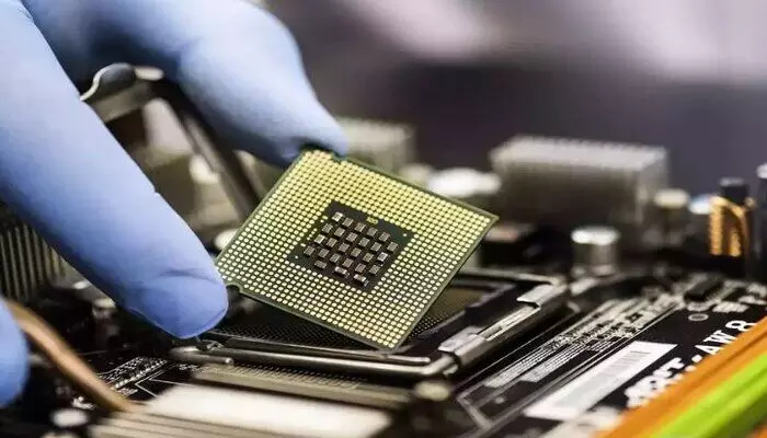 Semiconductor: భారీ చిప్ ప్రాజెక్ట్ ఏర్పాటు చేయనున్న ఇజ్రాయెల్ టవర్ కంపెనీ, అదానీ గ్రూప్ Semiconductor: భారీ చిప్ ప్రాజెక్ట్ ఏర్పాటు చేయనున్న ఇజ్రాయెల్ టవర్ కంపెనీ, అదానీ గ్రూప్
