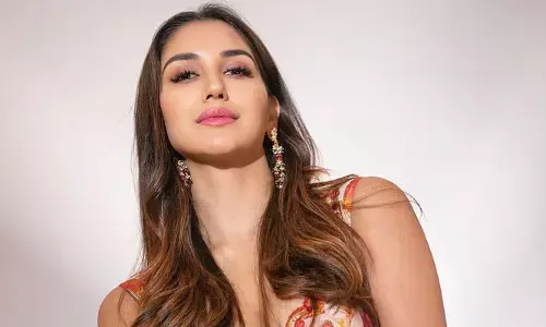 Nikita Dutta : నాజూకు సొగసులతో సెగలు పుట్టిస్తున్న నికితా దత్తా