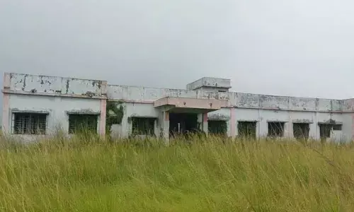 5 కోట్ల హాస్పిటల్.. నేడు హాంటెడ్ హౌజ్!