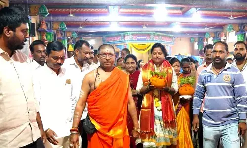 ఉజ్జయిని మహంకాళి అమ్మవారికి సాక సమర్పణ