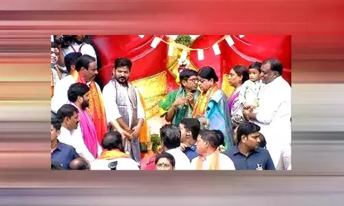 గత ఏడాది పీసీసీ అధ్యక్షుడిగా...నేడు సీఎంగా...