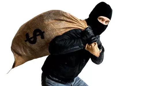 గణేష్ ఉత్సవాల్లో దొంగల చేతివాటం