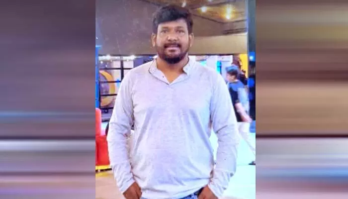 బిజినెస్లో నష్టం...ప్రాణం తీసుకున్న కాంట్రాక్టర్ బిజినెస్లో నష్టం...ప్రాణం తీసుకున్న కాంట్రాక్టర్