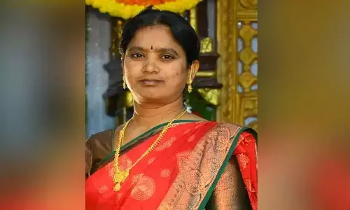 పిడుగుపాటుతో మ‌హిళ మృతి..