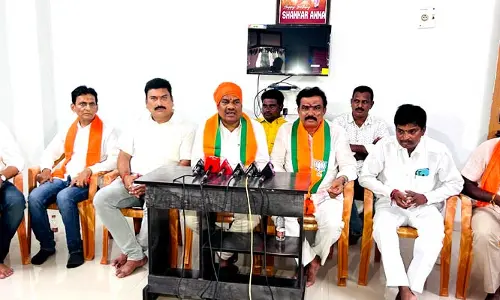 రాజకీయ పబ్బం కోసమే అమాయకులపై కేసులు