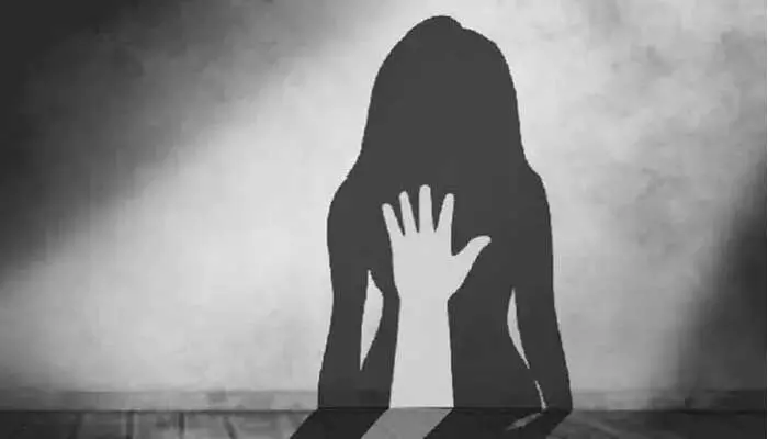 యూపీలో పన్నెండేళ్ల బాలిక పై.. మదర్సా టీచర్ లైంగిక దాడి.! యూపీలో పన్నెండేళ్ల బాలిక పై.. మదర్సా టీచర్ లైంగిక దాడి.!