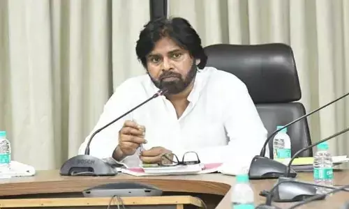 ఏలేరు వరద ముంపుపై.. అధికారులతో డిప్యూటీ సీఎం వీడియోకాన్ఫరెన్స్!