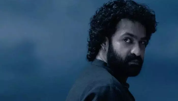 Devara Movie: చివరి నలభై నిమిషాలు సూపర్ .. దేవరపై ఎన్టీఆర్ కామెంట్స్.. Devara Movie: చివరి నలభై నిమిషాలు సూపర్ .. దేవరపై ఎన్టీఆర్ కామెంట్స్..