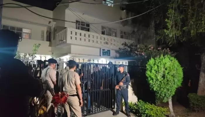 Grenade Blast : హర్యానా ఎన్నికల వేళ.. చండీగఢ్లో పేలిన గ్రెనేడ్ Grenade Blast : హర్యానా ఎన్నికల వేళ.. చండీగఢ్లో పేలిన గ్రెనేడ్