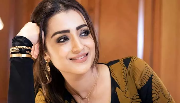 తనతో తానే పోటీ పడుతున్న హీరోయిన్.. తనతో తానే పోటీ పడుతున్న హీరోయిన్..