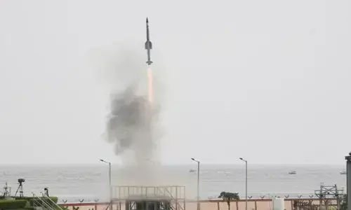 DRDO: వర్టికల్ లాంచ్ షార్ట్ రేంజ్ సర్ఫేస్-టు-ఎయిర్ క్షిపణిని పరీక్షించిన భారత్