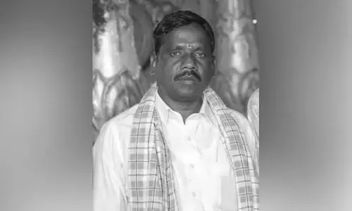 సెల్ఫీ వీడియో  తీసుకుని రైతు ఆత్మహత్య