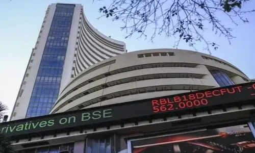 Stock Market: వారాంతం నష్టాల్లో ముగిసిన స్టాక్ మార్కెట్లు
