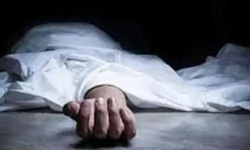 డ్రైవర్ నిర్లక్ష్యానికి నిండు ప్రాణం బలి