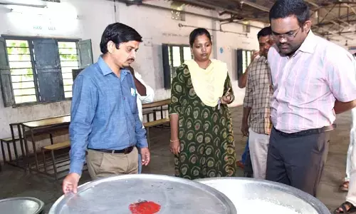మెనూ ప్రకారం రుచికరమైన పౌష్టికాహారం అందించాలి
