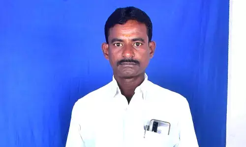విద్యుత్ సర్వీస్ వైర్లు సరిచేస్తుండగా కరెంటు షాక్​