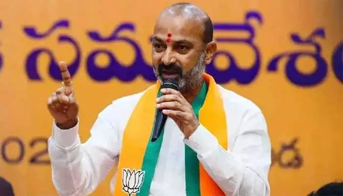 Bandi Sanjay: సెప్టెంబర్ 17 ను.. తెలంగాణ విమోచన దినోత్సవం పేరుతోనే నిర్వహించాలి! బండి సంజయ్ Bandi Sanjay: సెప్టెంబర్ 17 ను.. తెలంగాణ విమోచన దినోత్సవం పేరుతోనే నిర్వహించాలి! బండి సంజయ్