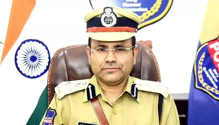 నిమజ్జన వేళ ట్రై సిటీ పరిధిలో ట్రాఫిక్ ఆంక్షలు నిమజ్జన వేళ ట్రై సిటీ పరిధిలో ట్రాఫిక్ ఆంక్షలు