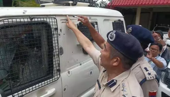 Manipur Police : పోలీసులపై దాడికి దిగితే ఖబడ్దార్ : మణిపూర్ పోలీసు శాఖ Manipur Police : పోలీసులపై దాడికి దిగితే ఖబడ్దార్ : మణిపూర్ పోలీసు శాఖ