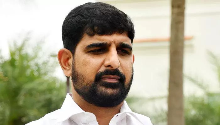 Congress MLC: కౌశిక్ రెడ్డిని చూసి వాళ్లు సిగ్గుపడుతున్నారు Congress MLC: కౌశిక్ రెడ్డిని చూసి వాళ్లు సిగ్గుపడుతున్నారు