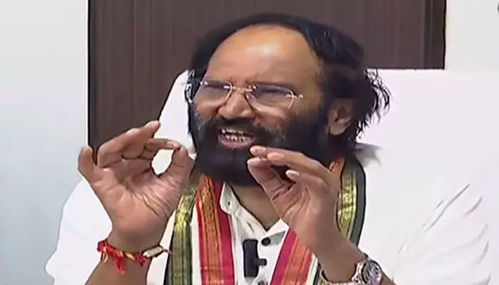 Minister Uttam: ఆ సోయి ఇద్దరికీ లేదు.. మంత్రి ఉత్తమ్ కీలక వ్యాఖ్యలు Minister Uttam: ఆ సోయి ఇద్దరికీ లేదు.. మంత్రి ఉత్తమ్ కీలక వ్యాఖ్యలు