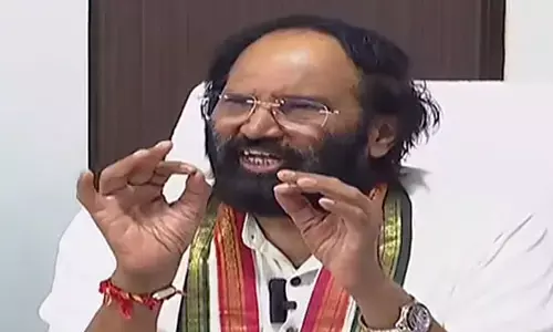 Minister Uttam: ఆ సోయి ఇద్దరికీ లేదు.. మంత్రి ఉత్తమ్ కీలక వ్యాఖ్యలు