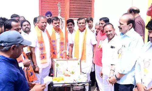 చేతి వృత్తుల వారికి చేయూత