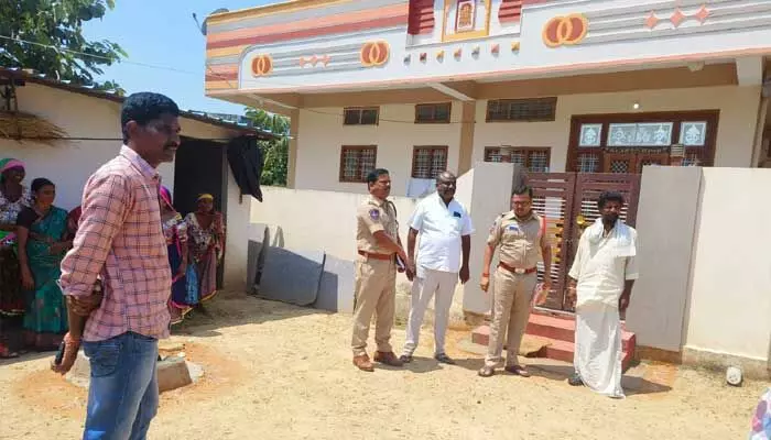 దొంగతనానికి వచ్చి వ్యక్తి పై హత్యాయత్నానికి పాల్పడిన దుండగులు.. దొంగతనానికి వచ్చి వ్యక్తి పై హత్యాయత్నానికి పాల్పడిన దుండగులు..