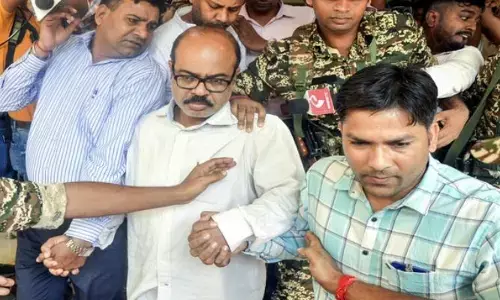 Kolkata Police : ఎస్‌హెచ్ఓ అభిజిత్‌పై సస్పెన్షన్ వేటు.. కోల్‌కతా జూనియర్ వైద్యురాలి కేసులో పురోగతి