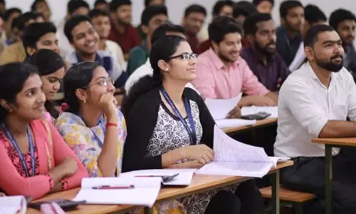 బీసీ స్టడీ సర్కిల్ ఆధ్వర్యంలో సివిల్స్ కు ​కోచింగ్