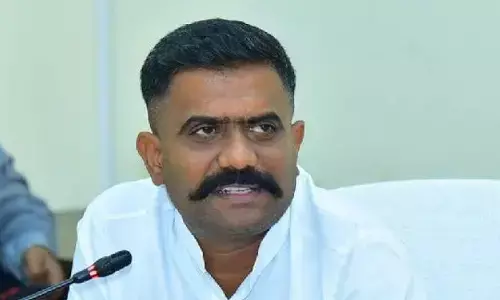 మళ్లీ పార్టీలోకి వస్తానంటే చెప్పుతో కొడతా.. మాజీ ఎమ్మెల్యే కేతిరెడ్డి సంచలన వ్యాఖ్యలు