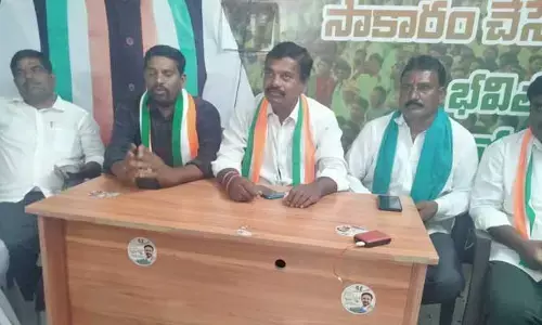 రైతులను రెచ్చగొట్టే విధంగా బీఆర్ఎస్ నాయకుల చర్యలు! మీడియా సమావేశంలో కాంగ్రెస్